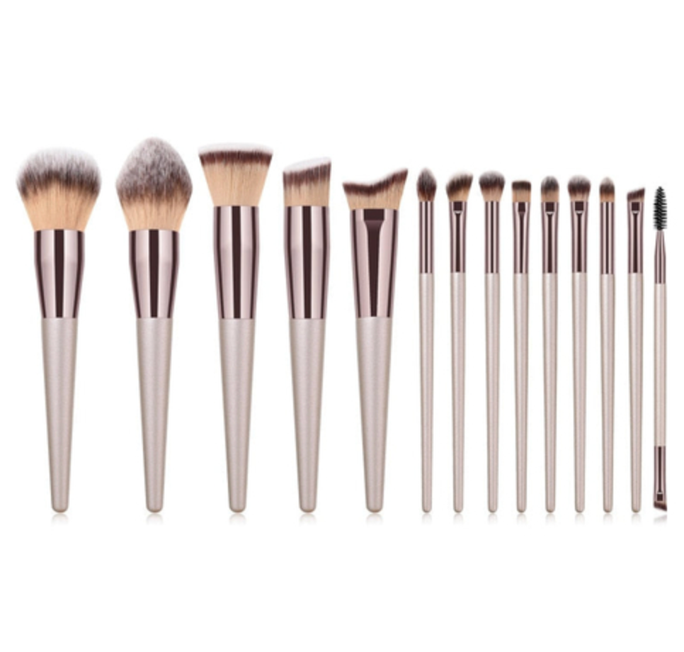 make up brush